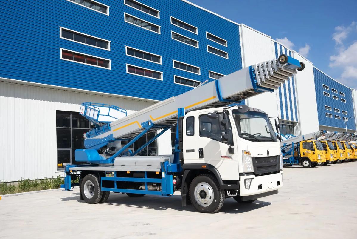 海港出租云梯车高空作业车 建筑垃圾搬运